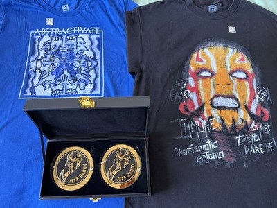 NEW Authentic WWE JEFF HARDY side plates and 2 Authentic WWE Shirts! XL & L size