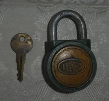 Vintage Independent Lock Co Round Padlock
