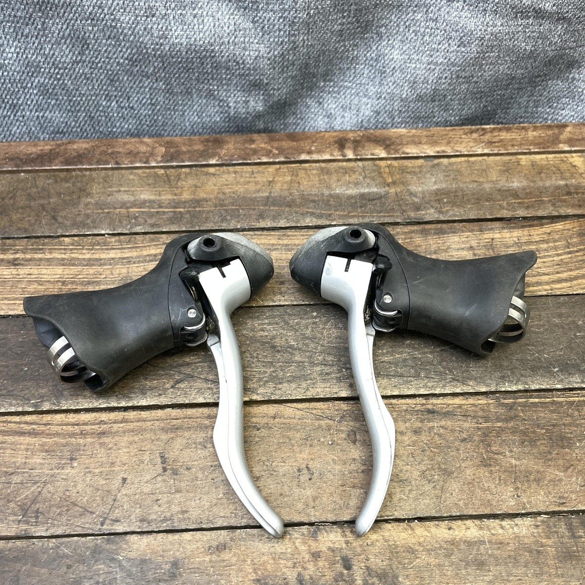 Shimano ST-2303 Sora 3x8 Triple STI Brake Shifter Lever Set Road