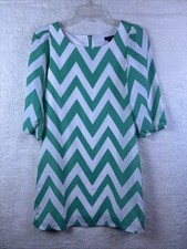 MyMichelle Sz. 12 Short Dress Green And White Zigzagging Lines Style