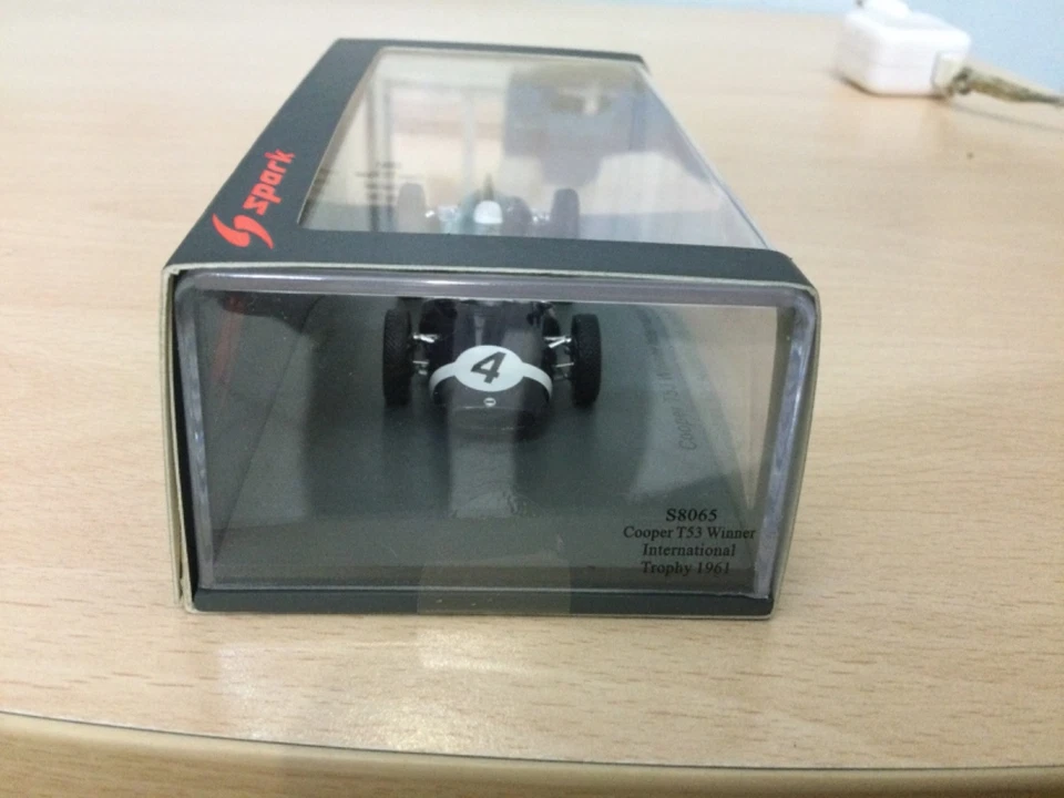 Spark Cooper T53 International Trophy Winner 1961 Stirling Moss 1/43 Code S8065 - Immagine 3 di 3