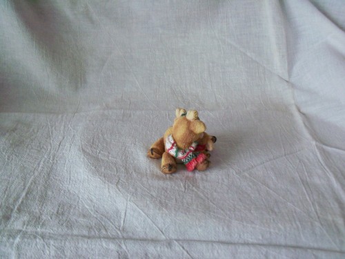 Enesco ~ Junior, Older & Younger Deer Figurines ~ 1994 - Picture 2 of 5