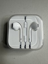 Apple Wired Earbuds Lightning Connector NIB