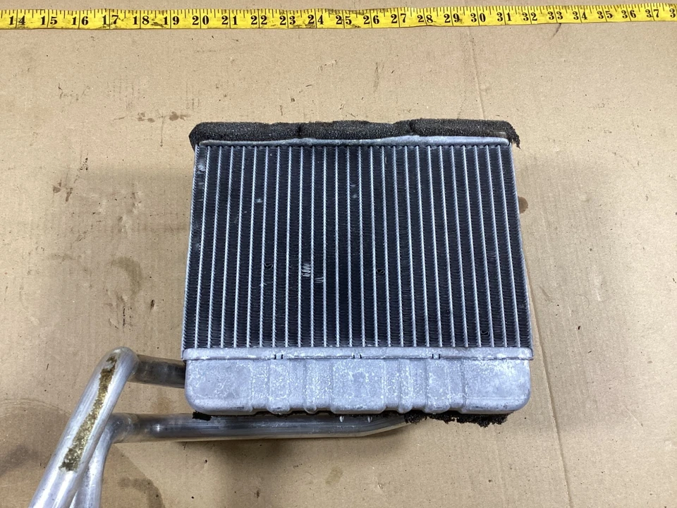 Radiador de núcleo de calefacción BMW X3 2007-2009 con tubo de manguera 64118372783 OEM. Foto 4 de 4