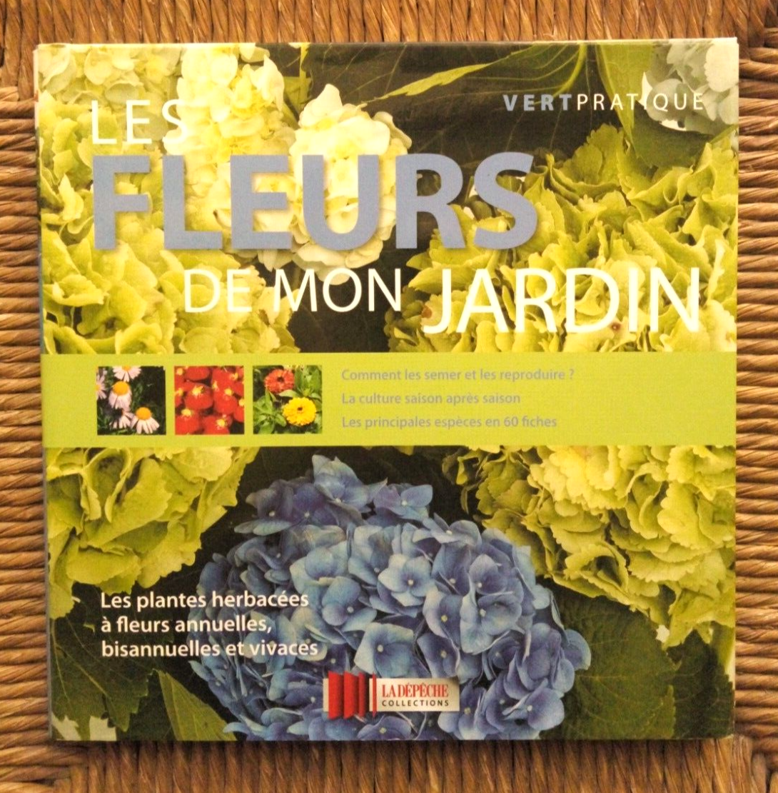 Livre Les fleurs de mon jardin de Paolo Cottini