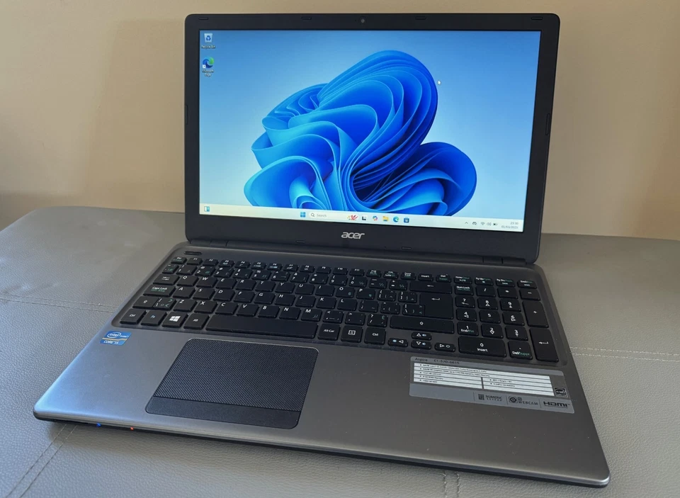 ACER E1-570-6615 - INTEL i5-3337U@1.80GHz - 250GB SSD - 8GB RAM - WINDOWS 11 - Image 4 of 4