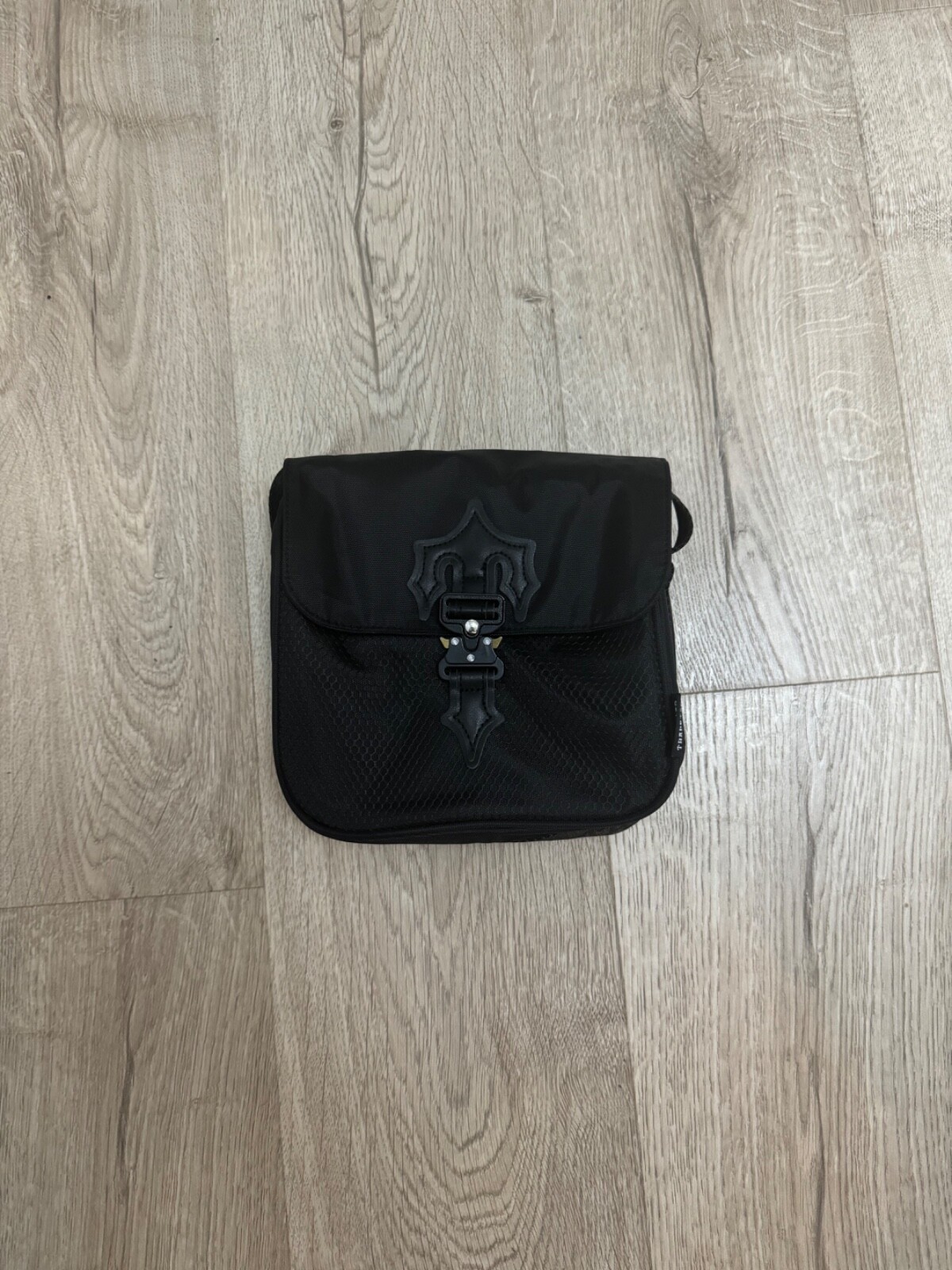 TRAPSTAR MESSENGER BAG 1.0 BLACKOUT eBay