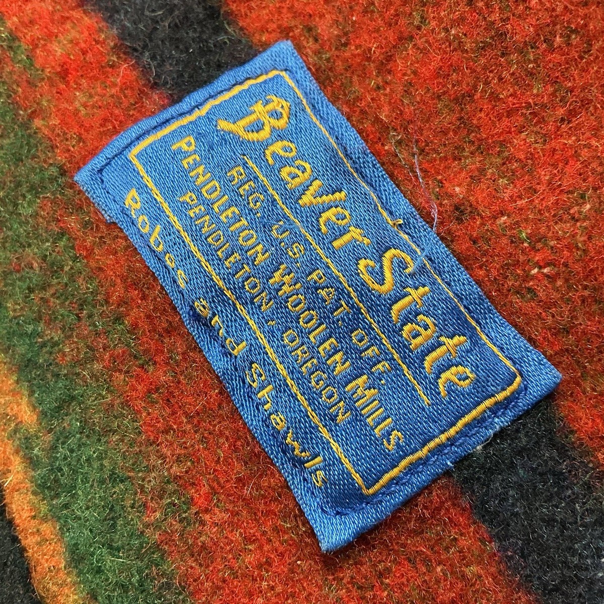 Vintage Pendleton Beaver State wool colorful, reversible blanket