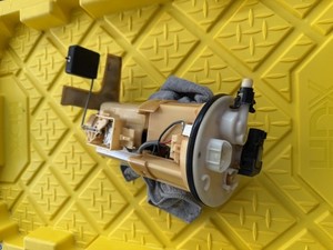 00-05 Toyota Celica GT GTS 1ZZ 2ZZ Fuel Pump Complete Assembly  TESTED 