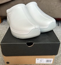 UGG M Tasman Sport Białe Unisex Wsuwane sandały chodakowe. Nowy w pudełku rozmiar US M 12