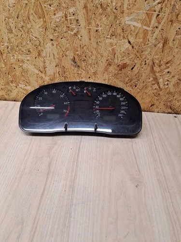 VW PASSAT Variant B5 3B5 Kombiinstrument 09052069906 1.60 Petrol 140kw 34902897