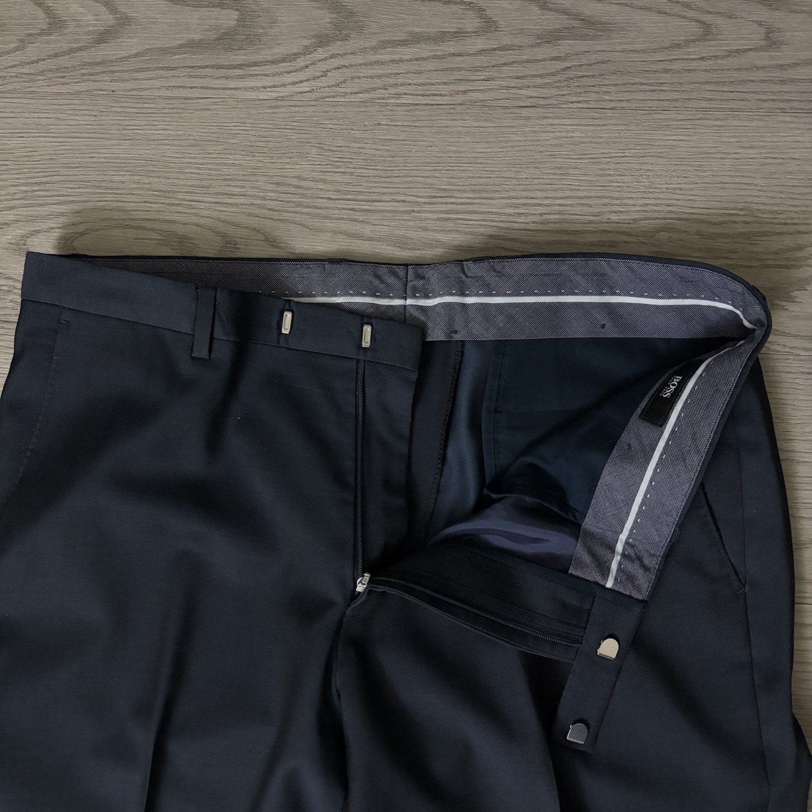 HUGO BOSS Leenon Flat Front Dress Pants Men's 36x30 Navy Blue 100% WOOL 36 thumbnail 2