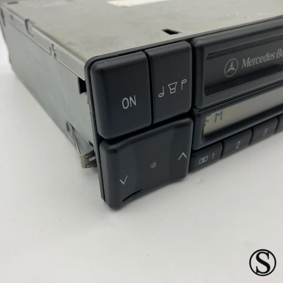 Mercedes-Benz Classic BE2011 Radio Becker W202 W210 W140 R170 R129 W463 S SLK SL - Bild 2 von 4