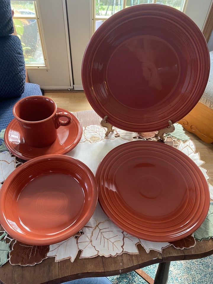 NEW Fiesta Ware Fiestaware Retired Paprika Place Setting Homer Laughlin