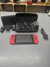 Nintendo Switch 32GB - Neon Red/Neon Red - HAC-001 w/512GB MICRO SD 