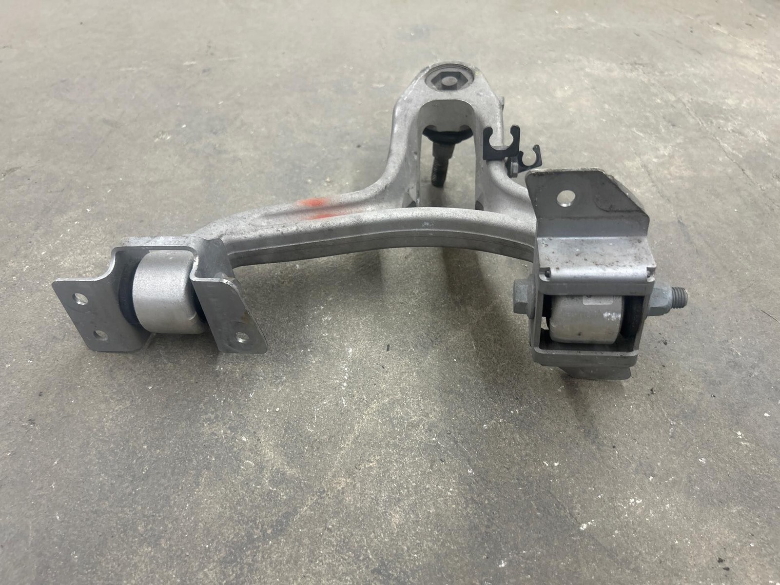2008 - 2015 AUDI R8 PASSENGER RIGHT FRONT UPPER CONTROL ARM 420407508 (MK)
