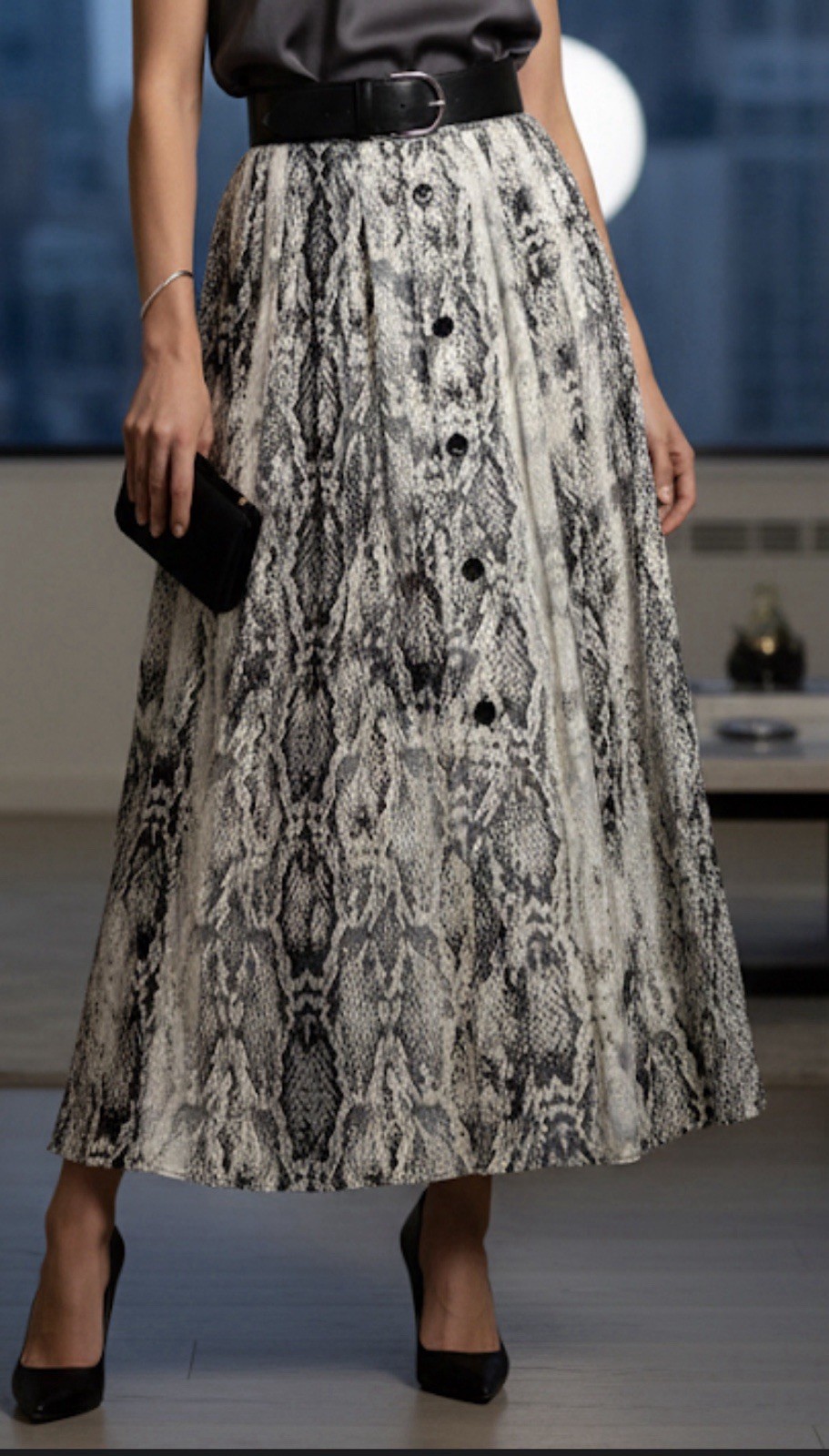 ZARA BASIC animal Print Button Front High Rise Lo… - image 1