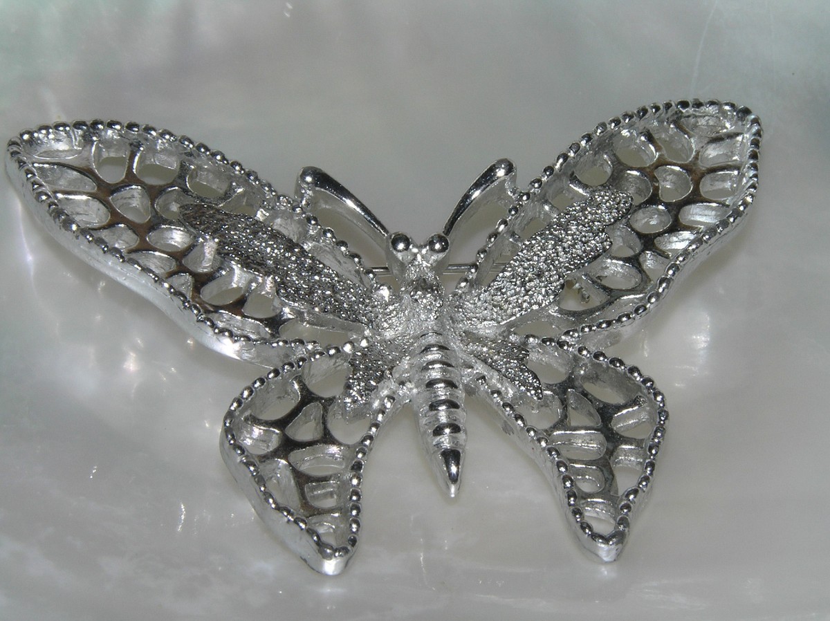 Antique / Vintage Lot Of HAIR ACCESSORIES Butterflies Bakelite SARAH COVENTRY Madame Butterfly Brooch Vintage Sarah Coventry Goldtone  main image 3