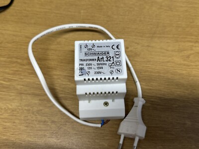 Netzteil Transformator Schwaiger Art. 321 AC/AC Adaptor IN: 230V > OUT: 12V 15VA