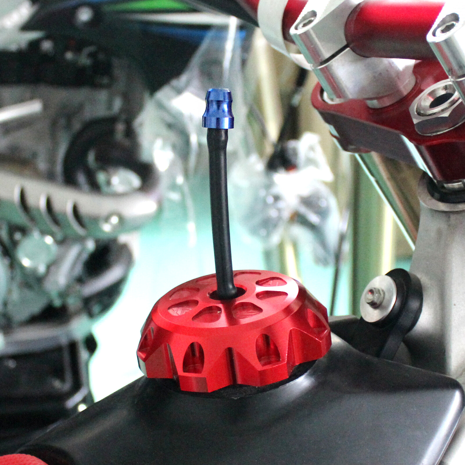 Fuel Gas Cap Vent Hose Valve Breather Pipe for Yamaha YZ125 YZ250