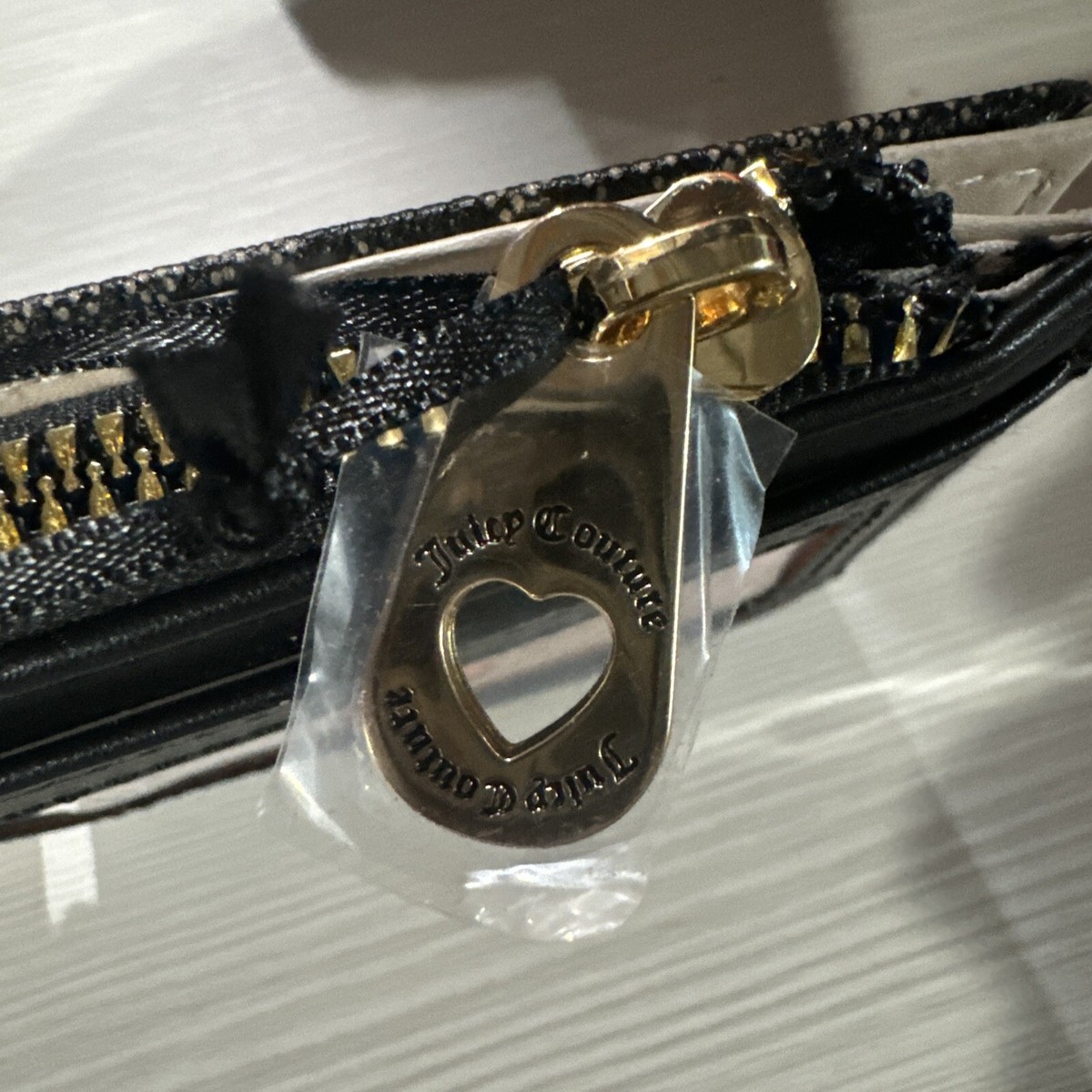 Juicy Couture Black Taupe/Liquorice Flawless L-Zip Card Case Juicy Couture Black Taupe/Liquorice Flawless L-Zip Card Case