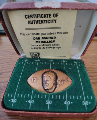 Highland Mint Dan Marino Football Medallion #0432 Limited to 30 Striking Days