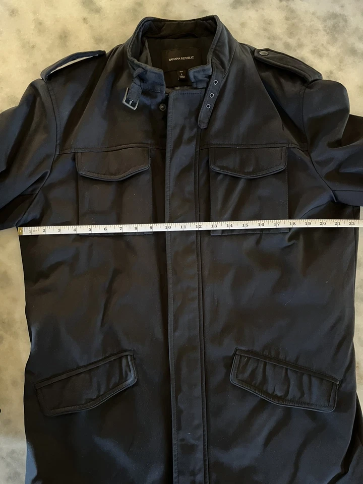 Chaqueta de moto Banana Republic Bomber para hombre grande alta negra correa aislada para la barbilla Foto 3 de 4