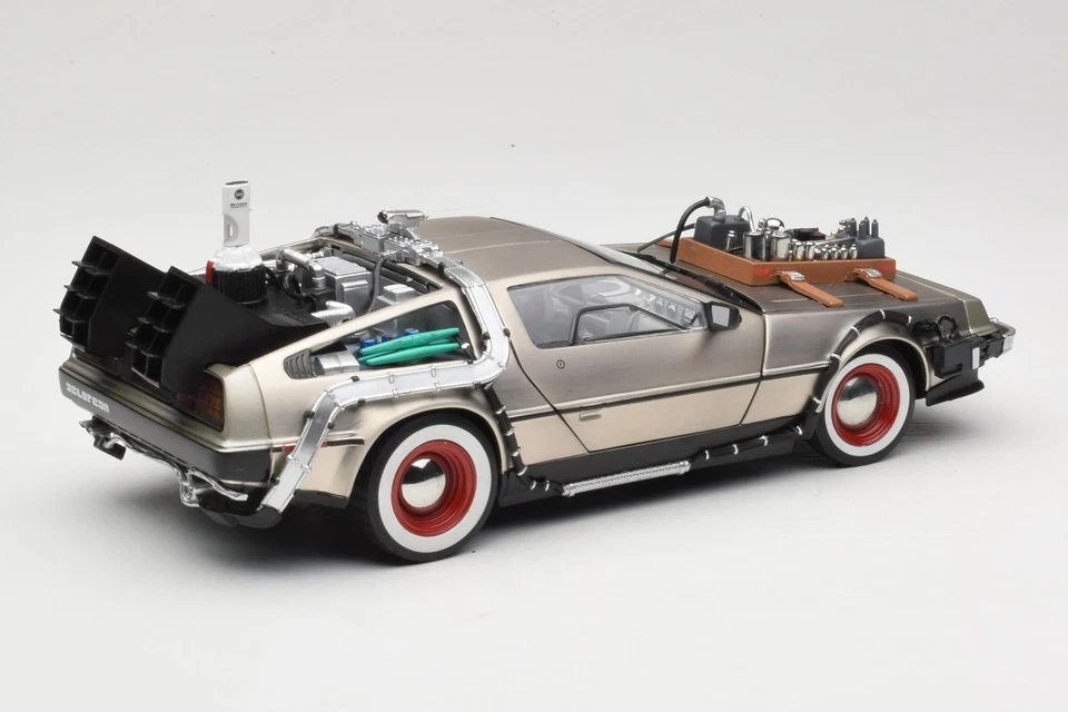 2712 DeLorean DMC-12 Back to the Future Part III Sun Star 1:18 - Immagine 3 di 4