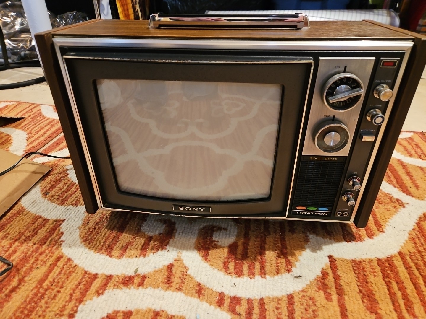 VINTAGE SONY TRINITRON COLOR TELEVISION TV KV 1212 Works Well!