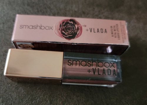 Smashbox Vlada Petal Metal Always On Rossetto Liquido "In Bloom" Nuovo con scatola