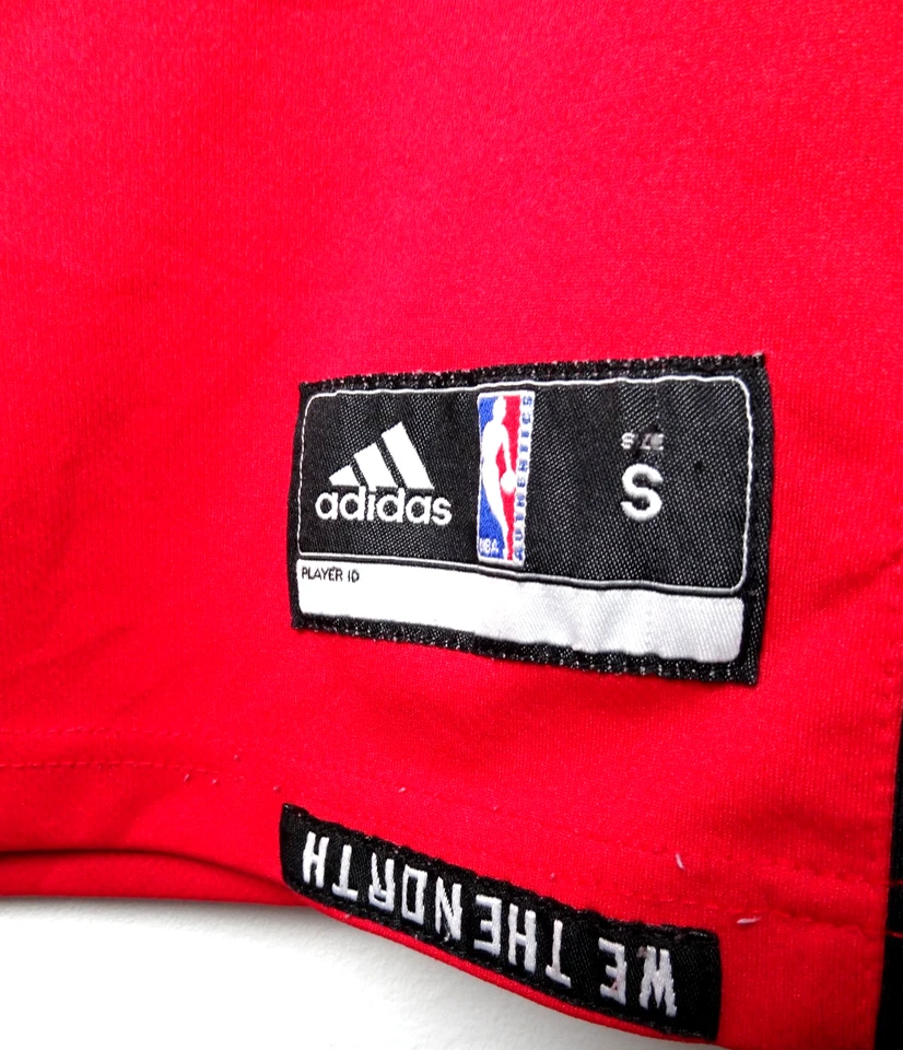 Camiseta deportiva Toronto Raptors Kyle Lowry juvenil niños pequeños roja Adidas NBA baloncesto Foto 3 de 3