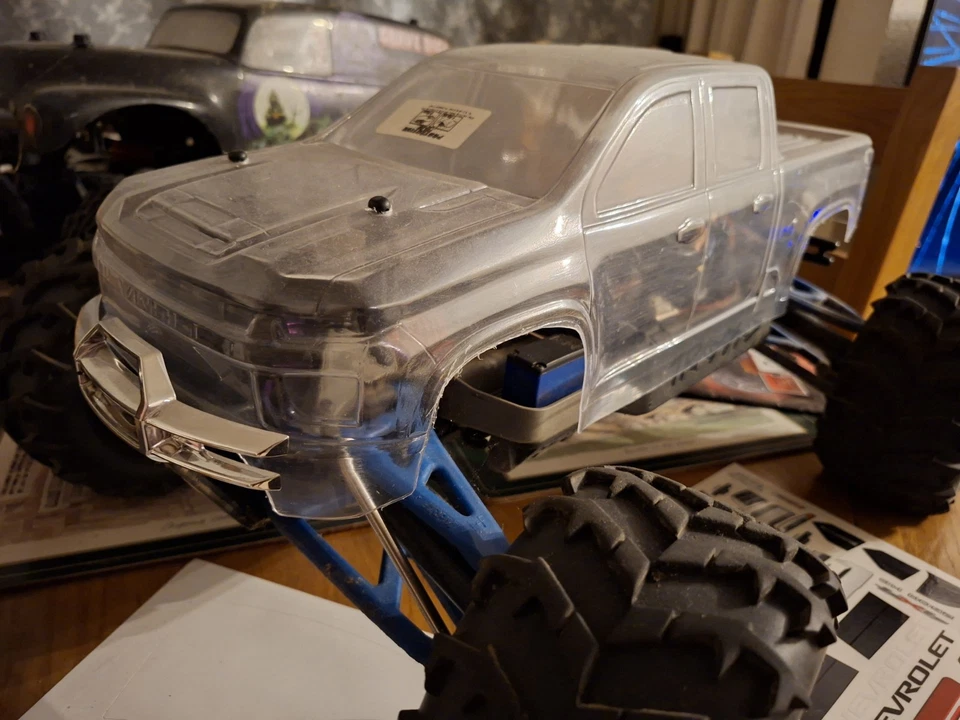 Traxxas E Revo Trucks 1.0 2.0 2.4G Brushless 4wd. RtR 1/10th 1/8th Grave Digger - Image 2 of 4