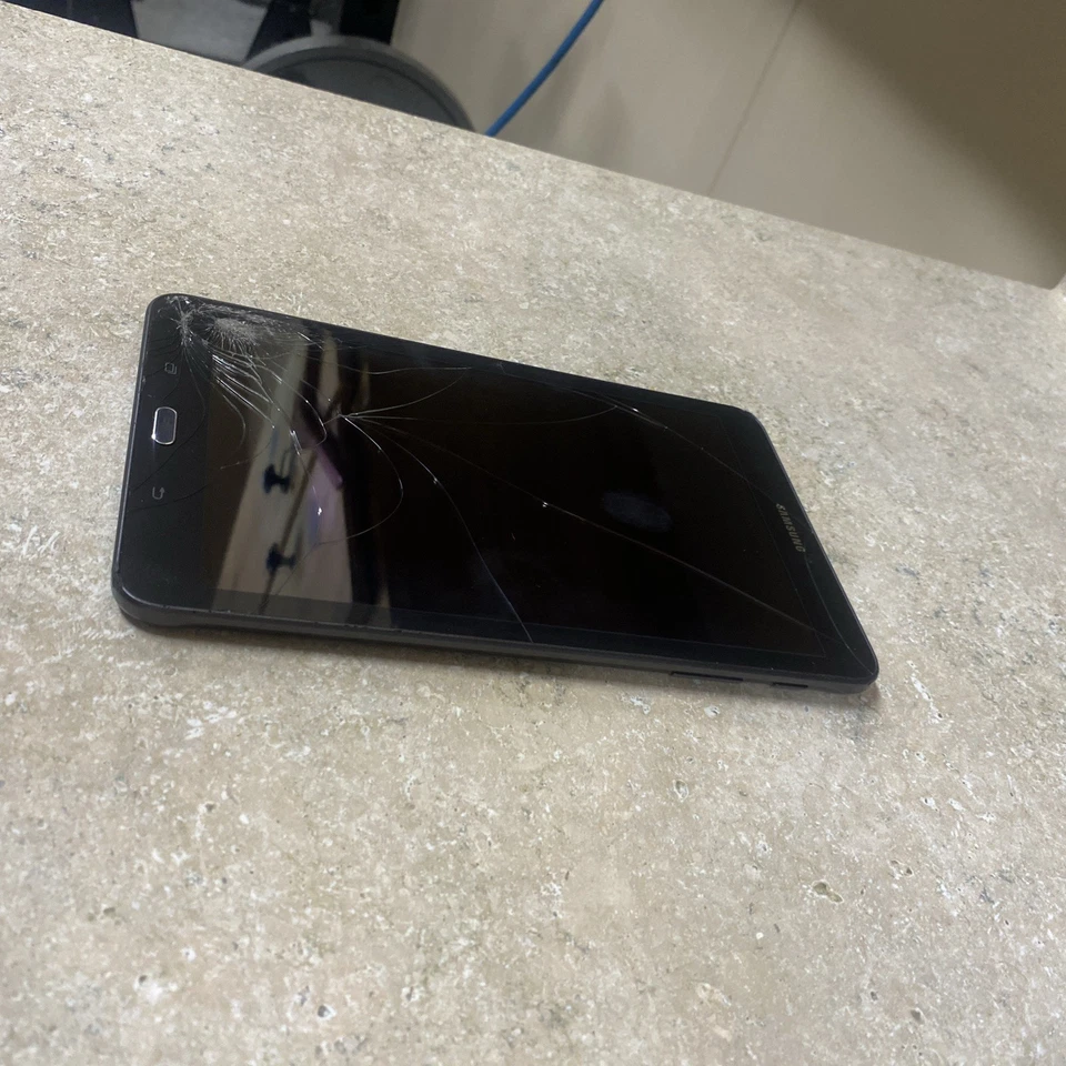 Samsung Galaxy Tab E 32GB SM-T378V Verizon Wi-Fi + 4G (K8) Foto 3 de 4