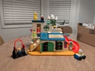 VTG Fisher Price Little People Sesame Street Clubhouse #937 Toys Figurines USA