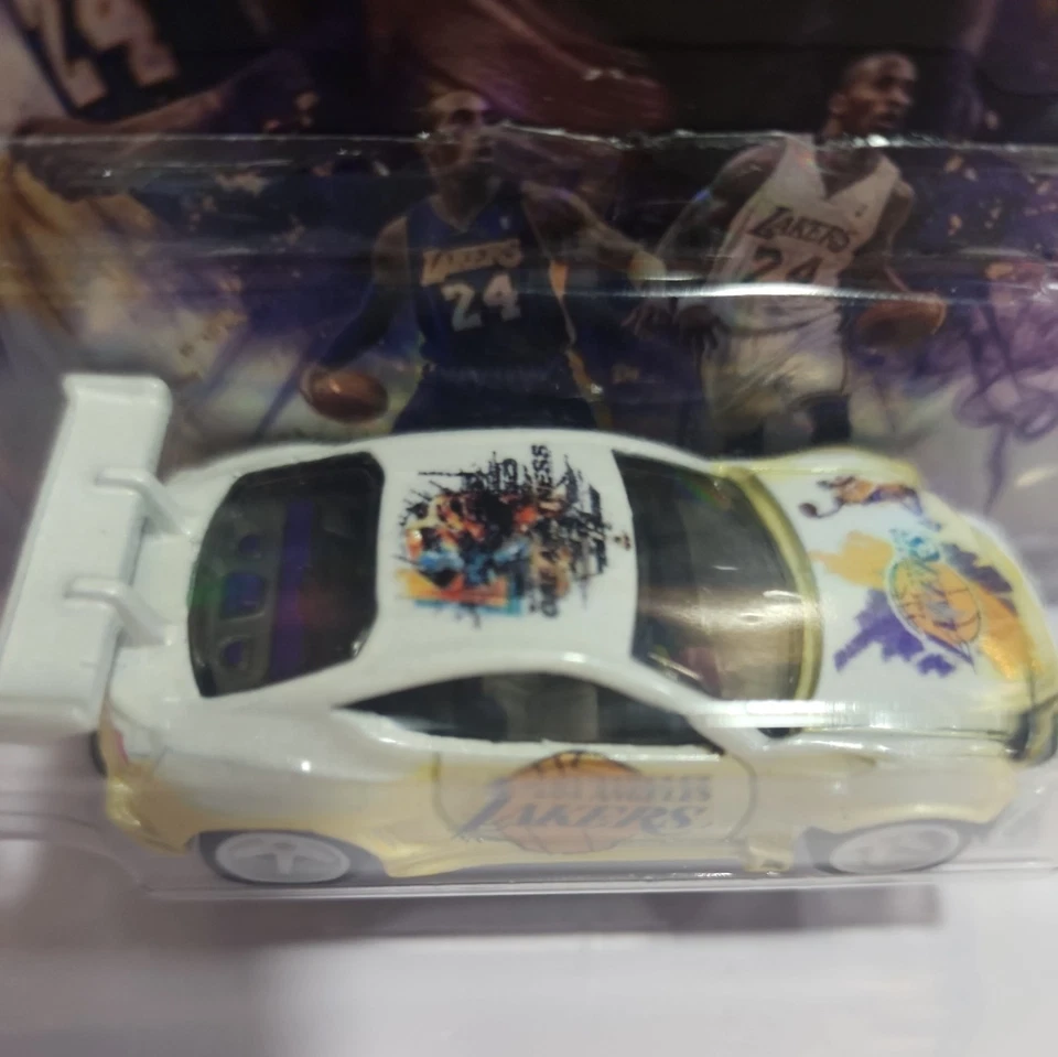 Hot Wheels Custom Subaru BRZ Real Riders 1:64 Diecast Lakers Kobe Custom Foto 3 de 4