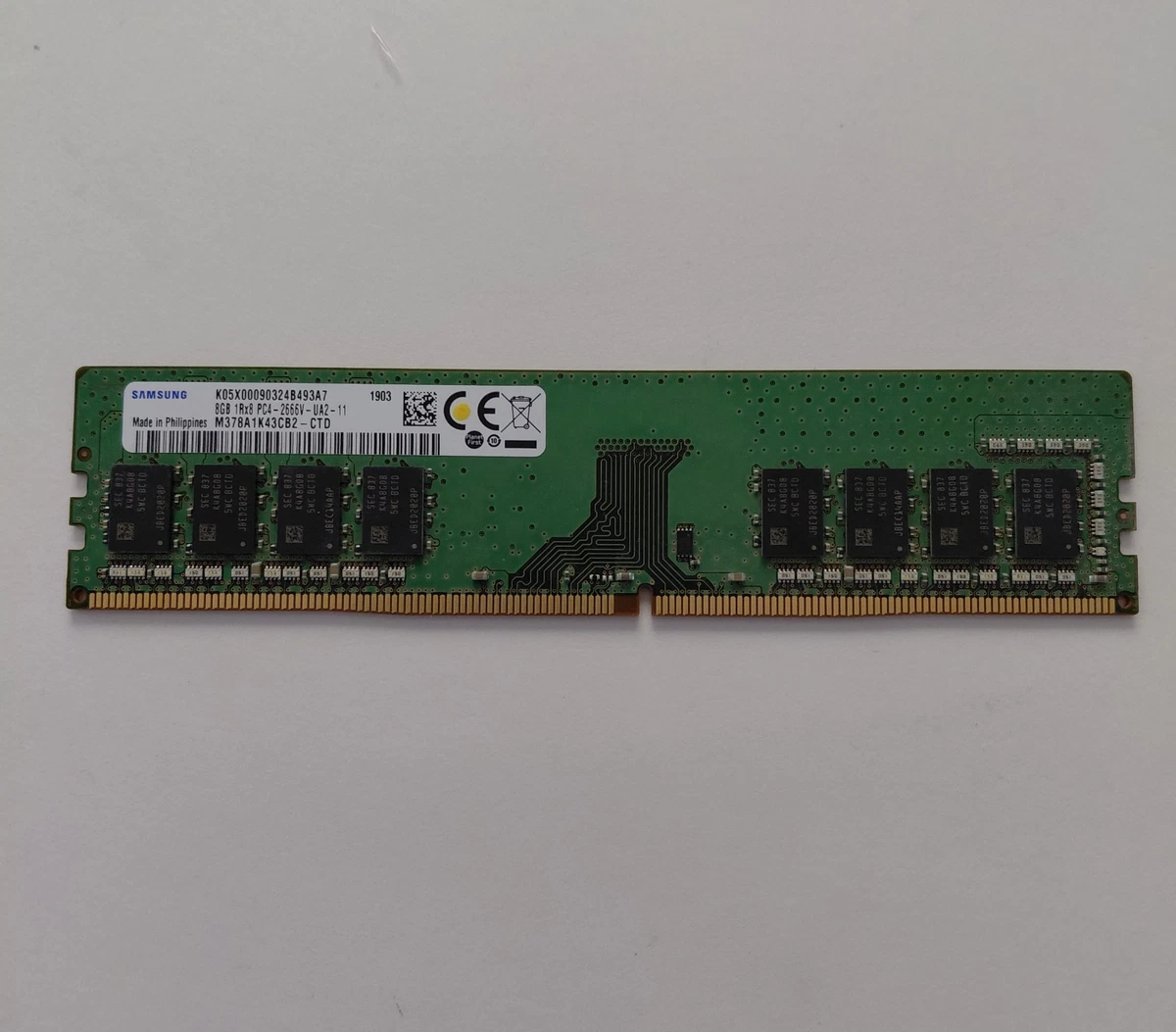Samsung PC4-21300 (DDR4-2666) Bus Speed Computer RAM 8 GB Capacity