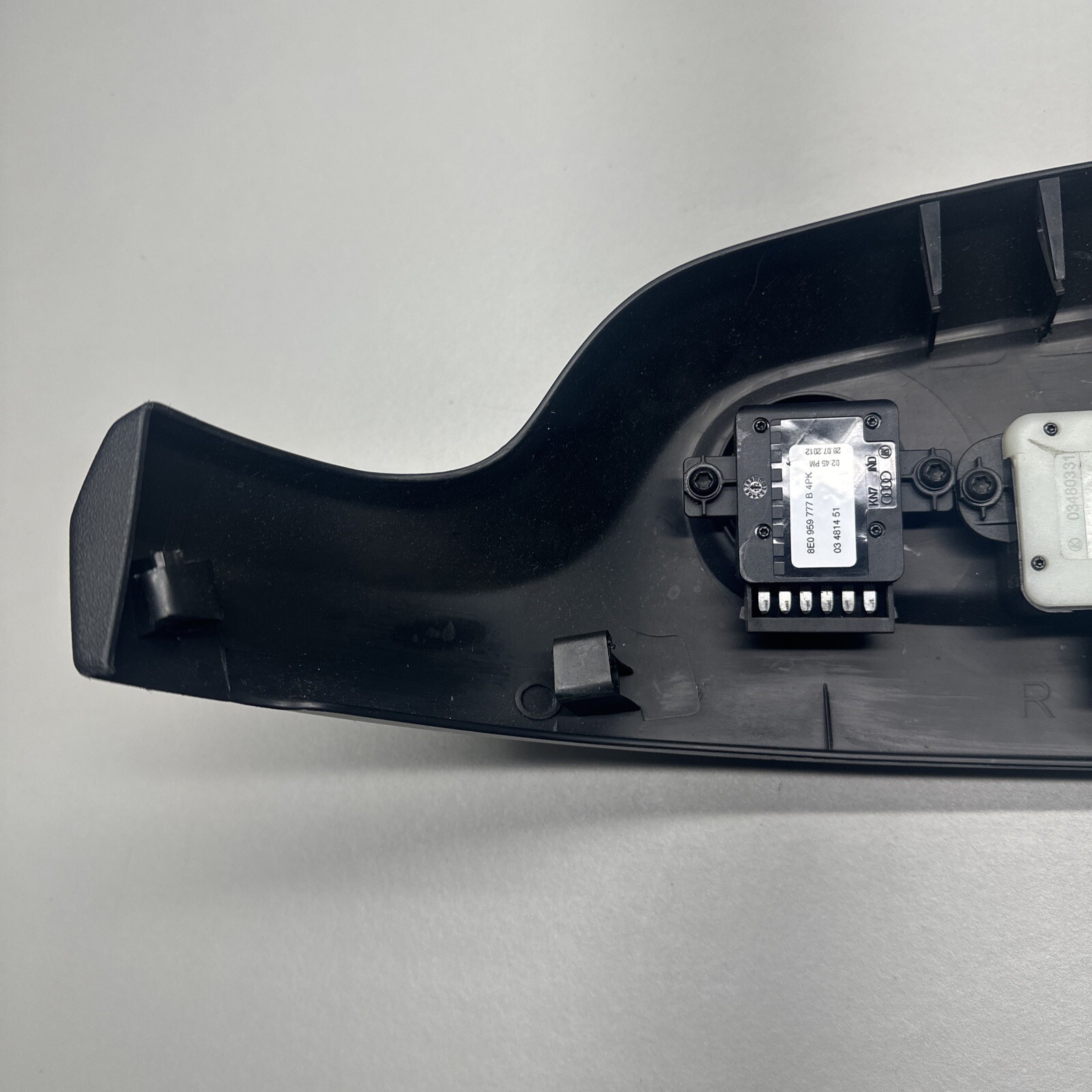 2008-2014 Audi TTS Mk2 Audi R8 Front Right Seat Trim & Switch’s Controls OEM