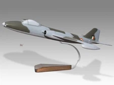English Electric Canberra PR9 Indian Air Force IF895 Desk Wood Model Small 1/72