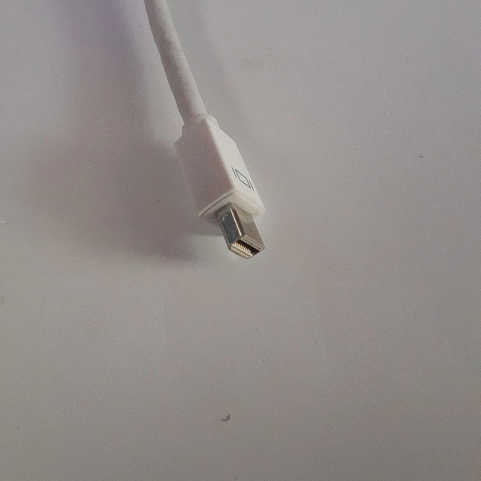 Mini Display Port DP Thunderbolt to HDMI Adapter Cable for MacBook Pro Male Ends - Image 3 of 4