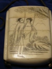 4 szt. erotyczna 4 nogawka do puszki około 1890 roku jako przyczepa na szyję wymiary 7,5x 6,5 cm.