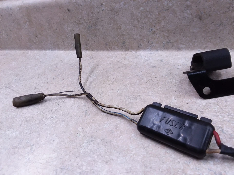 Arnés de cables portafusibles Kawasaki 550 GPZ KZ KZ550-D GP-Z GPz550 1981 ANX-C49 Foto 3 de 4