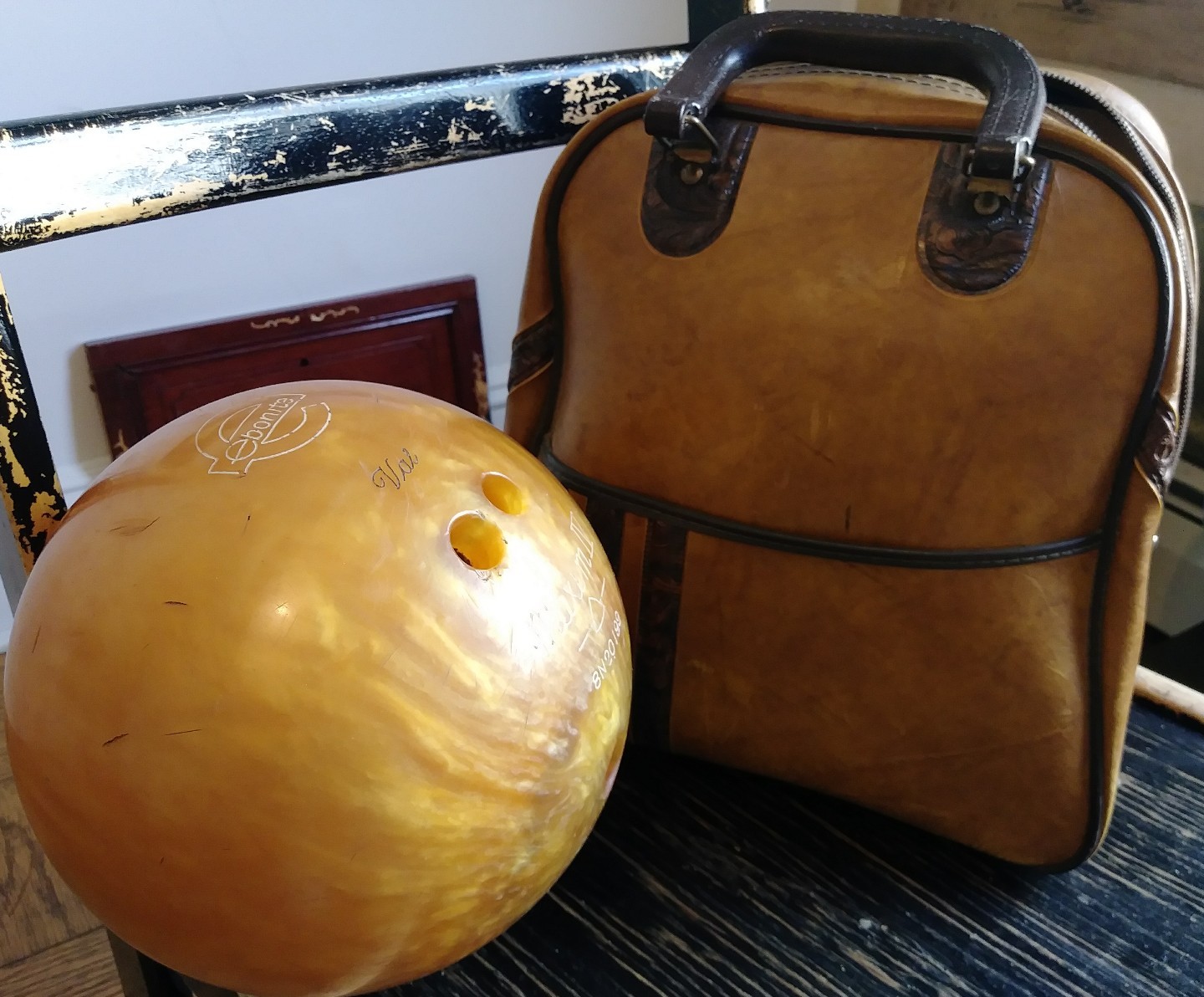 Signature Version Bowling Ball /ebonite tval maxim 8n20199 with Original luggage