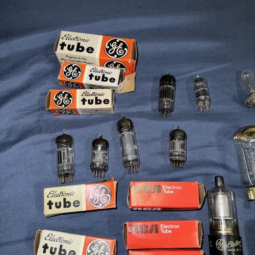 Vtg Huge Lot Electron Vacuum Tubes & Parts various untested!! 34 Tubes - Picture 4 of 5