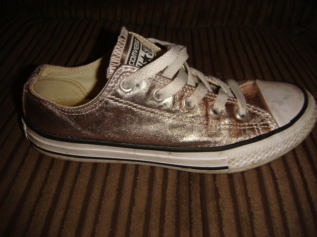 rose gold kids converse