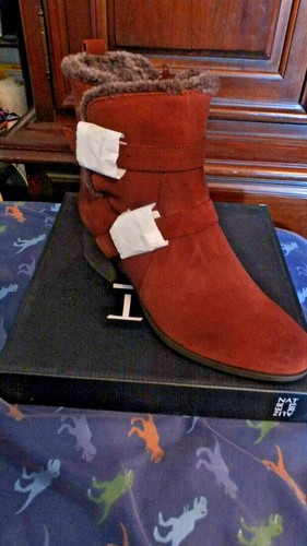 NEW! Naturalizer Womens Denanne Suede Boots, 2 Inch Heel - sz 10W - Picture 3 of 6