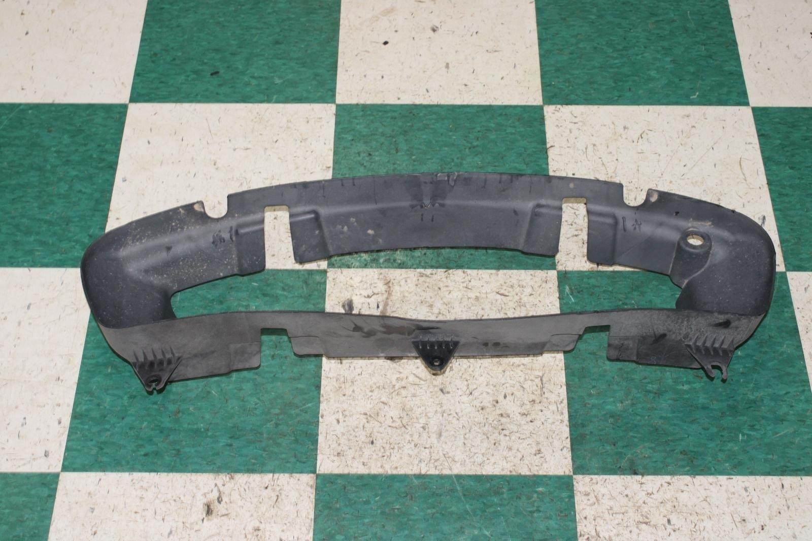 14-17 Ghibli Engine Front End Center Air Guide Deflector Panel Shroud Factory OE