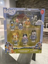 Bluey Extended Heeler Family Pack 8 Figures New NIB Chattermax Uncle Stripe Rad