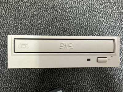 Internes Laufwerk TOSHIBA SD-M1502 DVD-ROM DRIVE IDE 5.25 Zoll