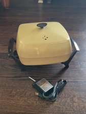 West Bend 11" Electric Skillet  Completely Immersible Working Yellow - TESTED 