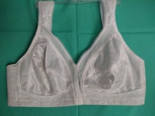 Playtex 18 Hour Original Comfort CUSHIONED Strap Bra 4693 SIZE 40B WHITE